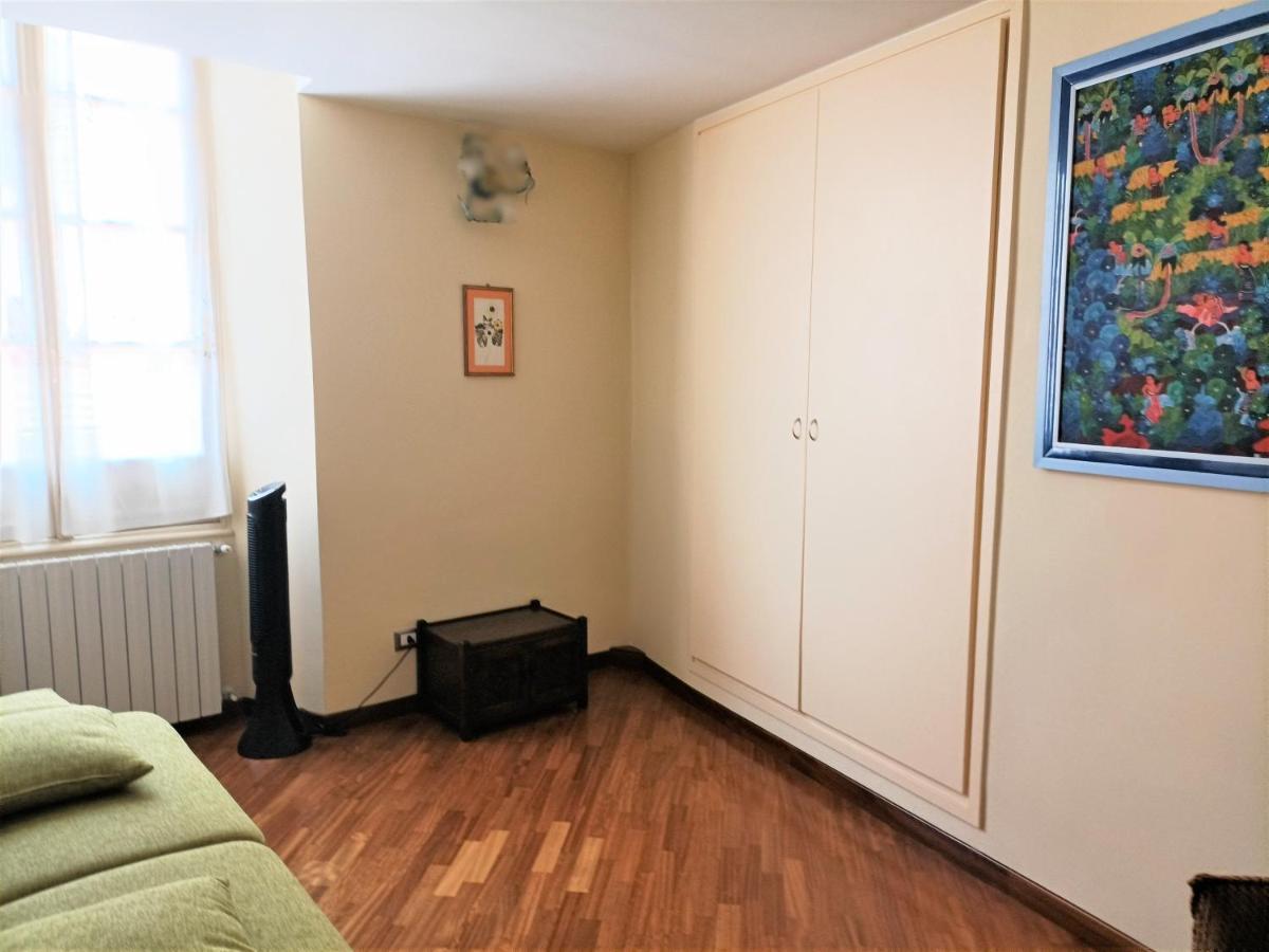 Apartamento Casa Alexandra In Centro E A Pochi Passi Dal Mare Imperia Exterior foto